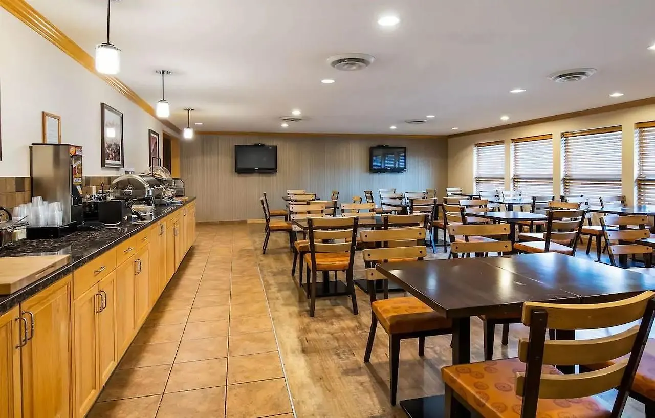 Best Western Plus Country Meadows Inn Aldergrove Hotel