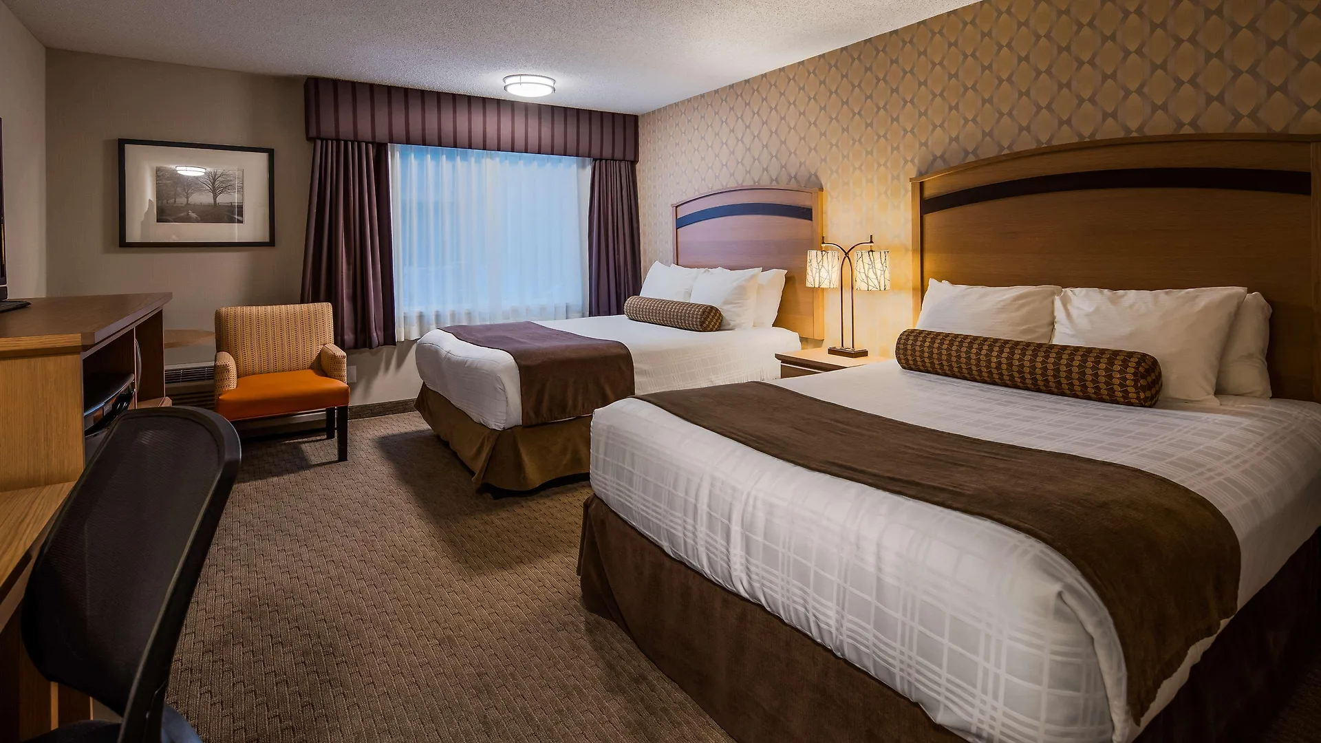 Best Western Plus Country Meadows Inn Aldergrove Hotel
