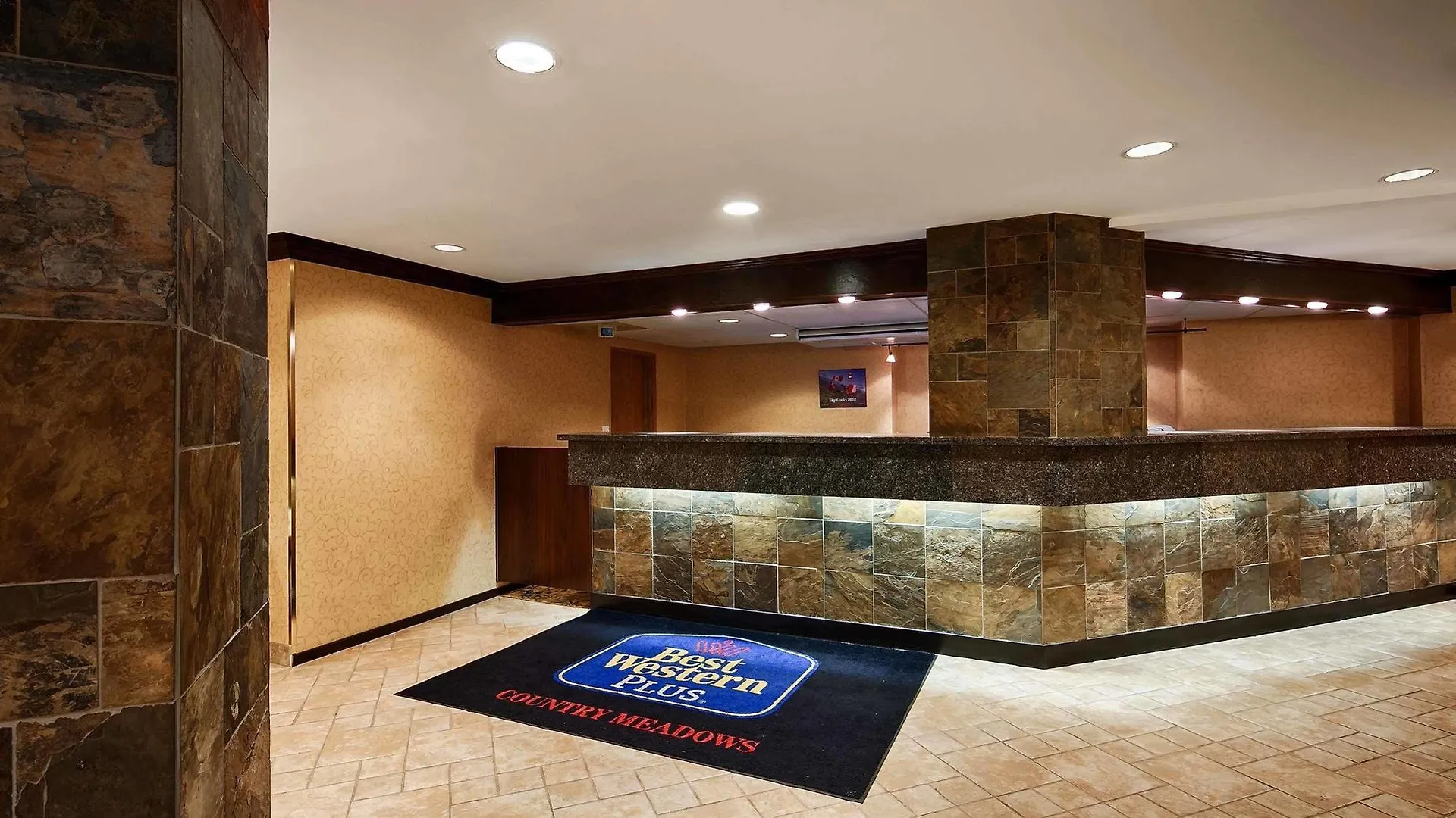 Best Western Plus Country Meadows Inn Aldergrove 4*,  Canadá